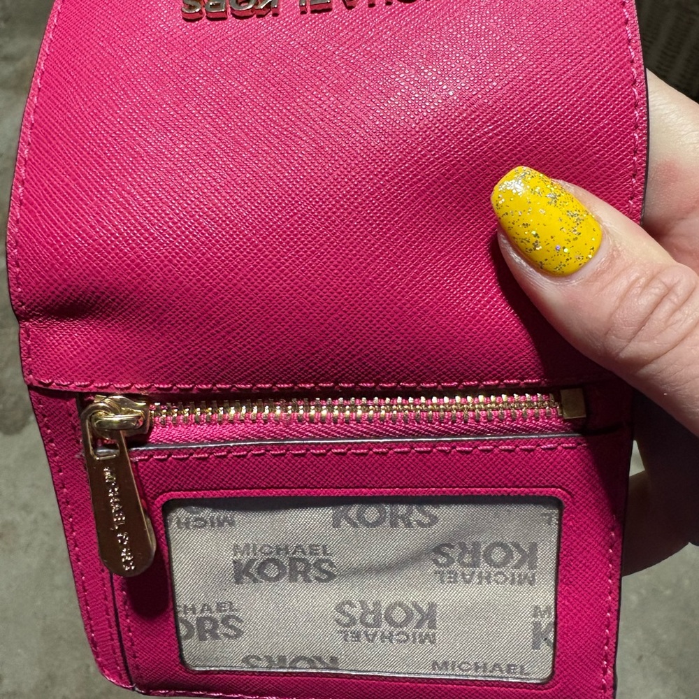 Michael Kors Pink Wallet Like New - Picture 6 of 6